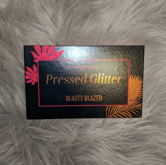 Beauty Glazed 15 Shade Pressed Glitter Palette - Picture 2 of 3